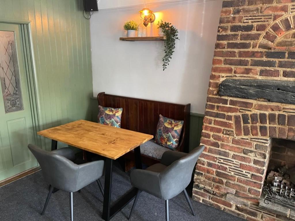 The Pheasant Inn Dunstable Dış mekan fotoğraf